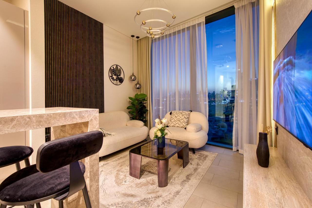 1015 Waves Dubai