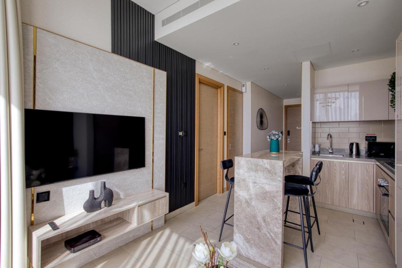 1015 Waves Apartment Dubai